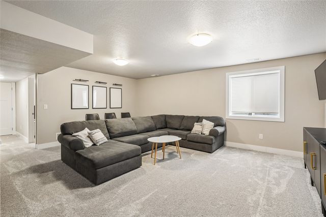 710 SE Drumlin Drive, Waukee, IA 50263