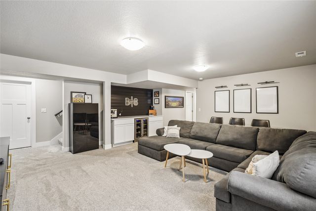 710 SE Drumlin Drive, Waukee, IA 50263