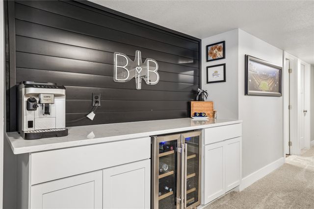 710 SE Drumlin Drive, Waukee, IA 50263