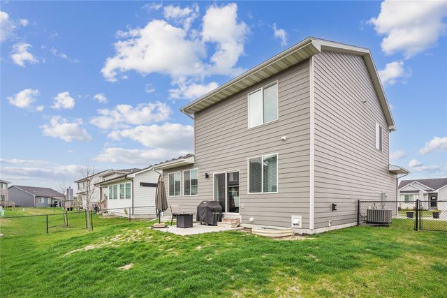 710 SE Drumlin Drive, Waukee, IA 50263