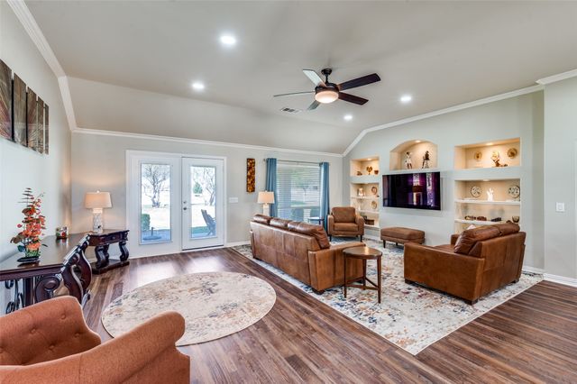 9012 Kingston Drive, Denton, TX 76207