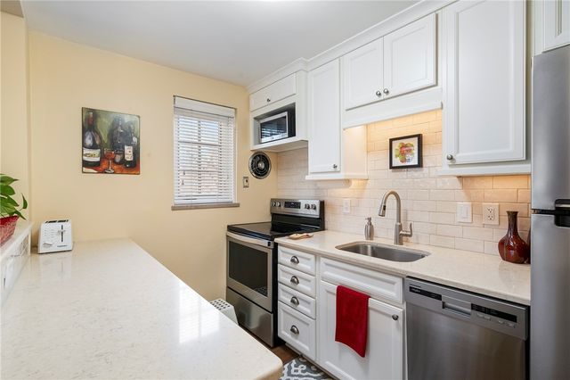 415 Bigham 23, Mt Washington, PA 15211