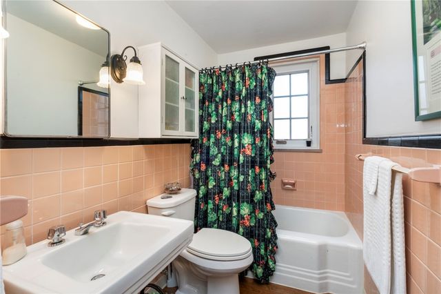 415 Bigham 23, Mt Washington, PA 15211