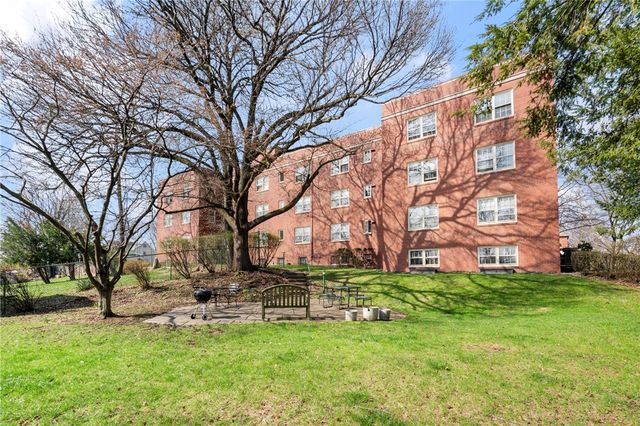 415 Bigham 23, Mt Washington, PA 15211