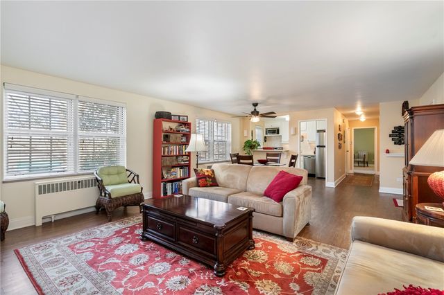 415 Bigham 23, Mt Washington, PA 15211