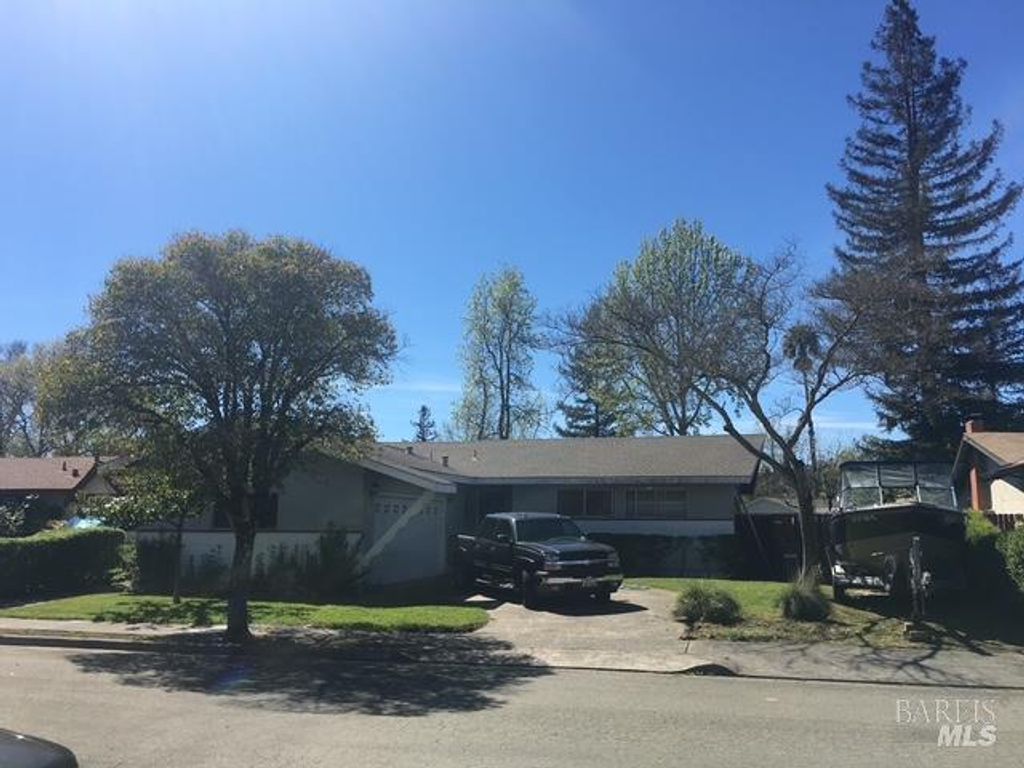 2127 Fremont Dr, Santa Rosa, CA 95409