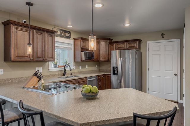 1821 OSBORN COURT, North Pole, AK 99705