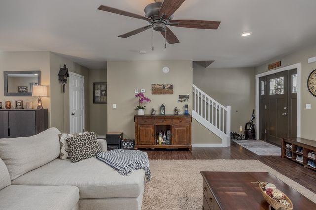 1821 OSBORN COURT, North Pole, AK 99705