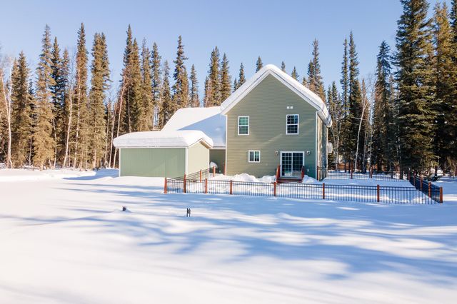 1821 OSBORN COURT, North Pole, AK 99705