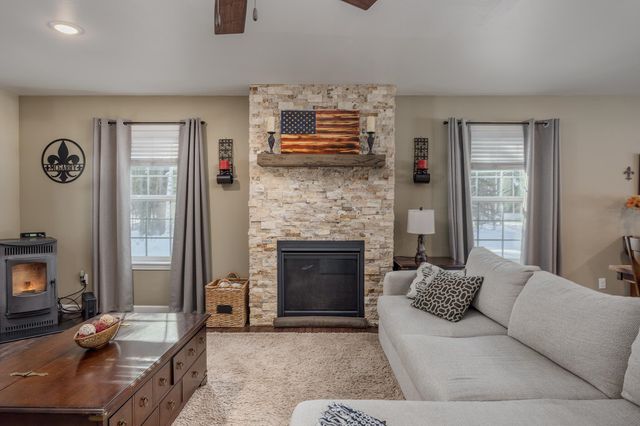 1821 OSBORN COURT, North Pole, AK 99705