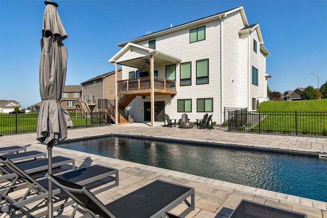 2105 NW 29th Court, Ankeny, IA 50023