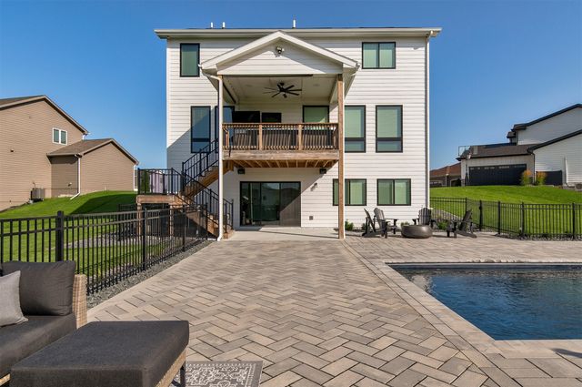 2105 NW 29th Court, Ankeny, IA 50023