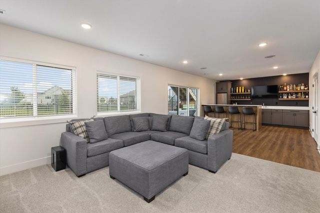 2105 NW 29th Court, Ankeny, IA 50023