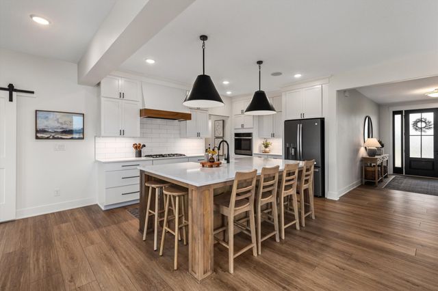 2105 NW 29th Court, Ankeny, IA 50023