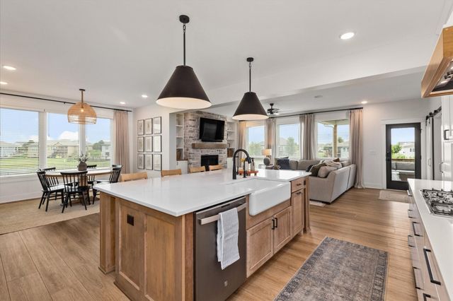 2105 NW 29th Court, Ankeny, IA 50023