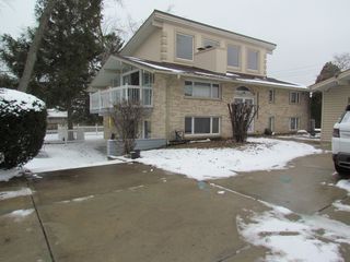 1600 S Meyers Road, Lombard, IL 60148