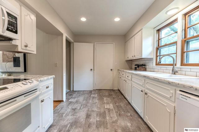 1806 Sherry Drive, Bellevue, NE 68005