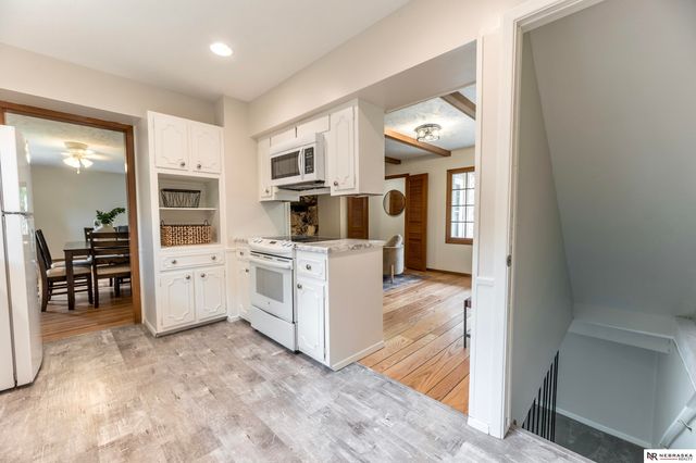 1806 Sherry Drive, Bellevue, NE 68005
