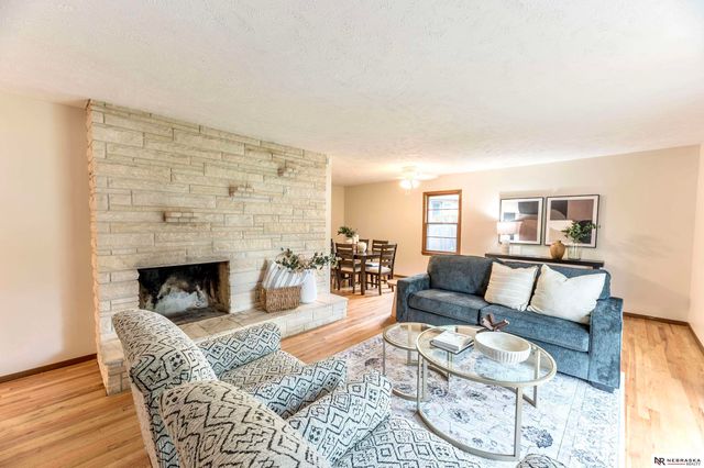 1806 Sherry Drive, Bellevue, NE 68005