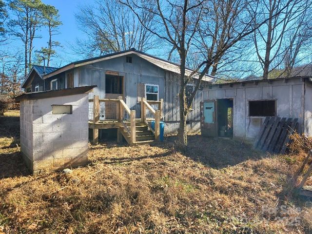 28 Pearl Street, Black Mountain, NC 28711