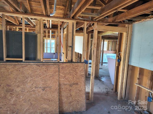 28 Pearl Street, Black Mountain, NC 28711