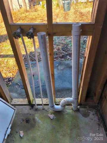 28 Pearl Street, Black Mountain, NC 28711