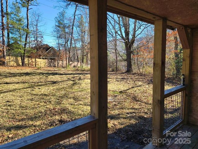 28 Pearl Street, Black Mountain, NC 28711