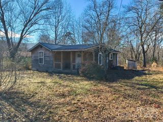 28 Pearl Street, Black Mountain, NC 28711