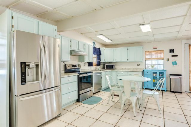 922 Seashell Drive, Freeport, TX 77541