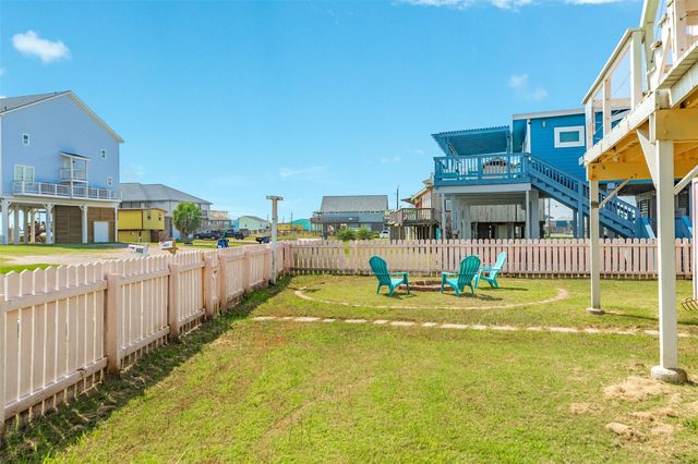 922 Seashell Drive, Freeport, TX 77541