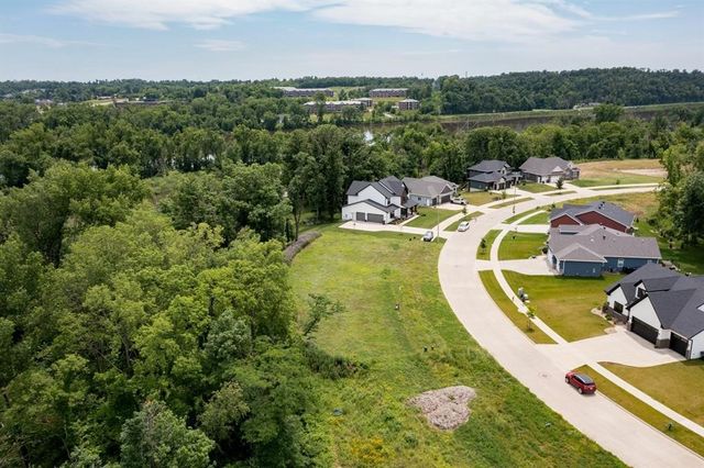 5601 Seminole Valley Trail NE, Cedar Rapids, IA 52411