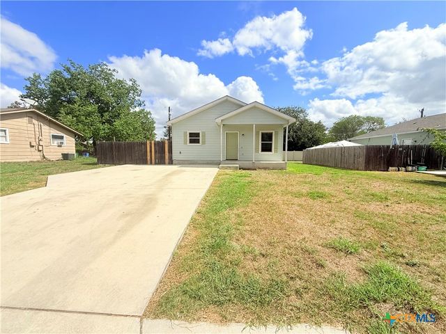 2311 Lincoln Street, Seguin, TX 78155