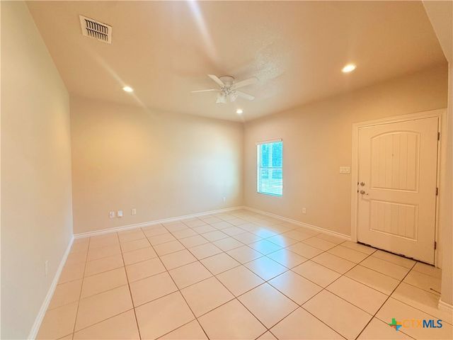2311 Lincoln Street, Seguin, TX 78155