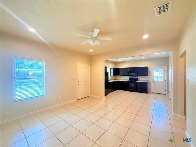 2311 Lincoln Street, Seguin, TX 78155