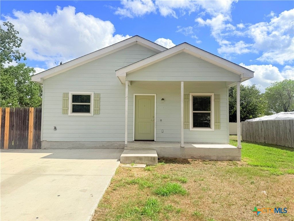2311 Lincoln Street, Seguin, TX 78155