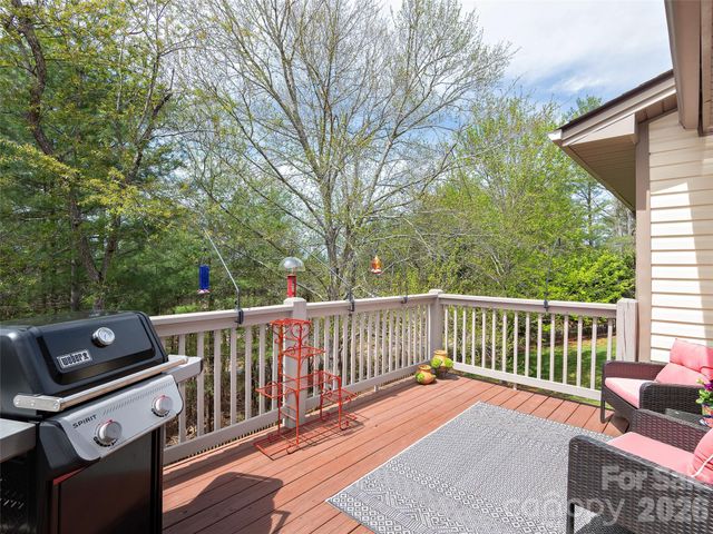 26 Lancaster Lane, Weaverville, NC 28787