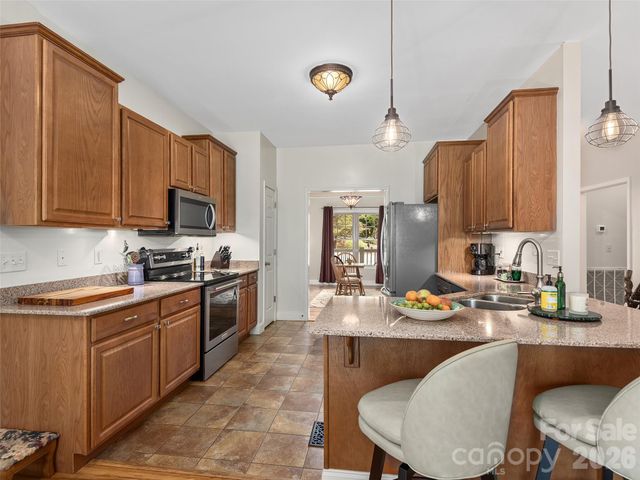 26 Lancaster Lane, Weaverville, NC 28787