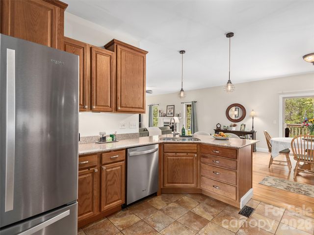 26 Lancaster Lane, Weaverville, NC 28787