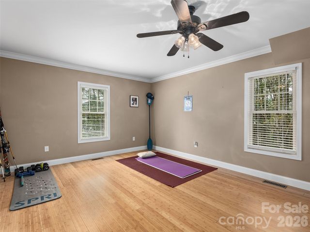26 Lancaster Lane, Weaverville, NC 28787