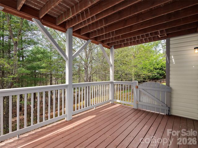 26 Lancaster Lane, Weaverville, NC 28787