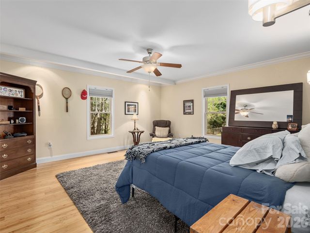 26 Lancaster Lane, Weaverville, NC 28787