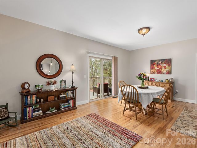 26 Lancaster Lane, Weaverville, NC 28787