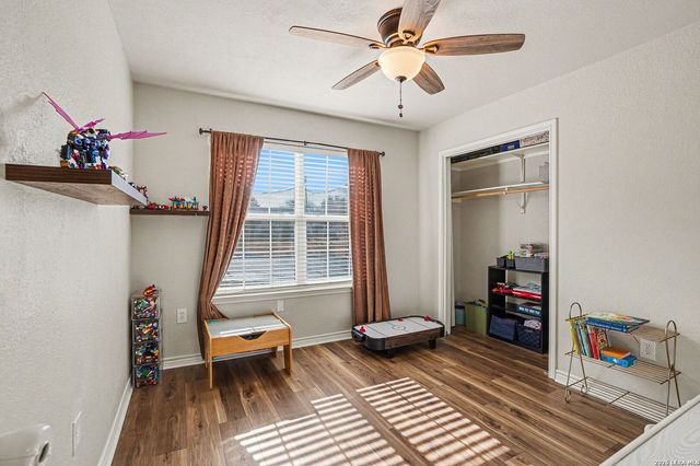 1015 Verbena Loop, Floresville, TX 78114