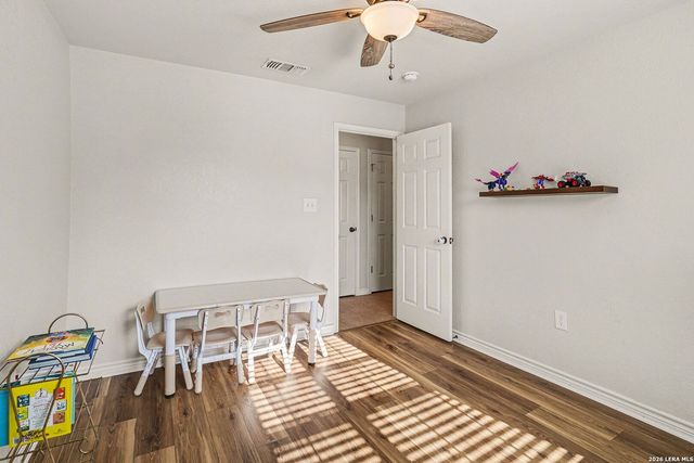 1015 Verbena Loop, Floresville, TX 78114