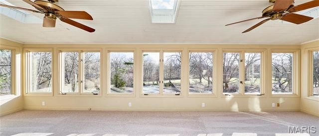 1652 Featherstone Drive, Town And Country, MO 63131