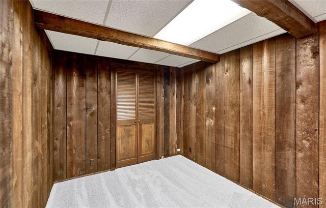 1652 Featherstone Drive, Town And Country, MO 63131