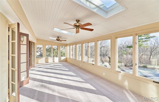 1652 Featherstone Drive, Town And Country, MO 63131