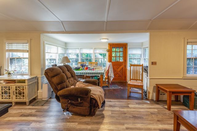 324 Sandwich St, Plymouth, MA 02360