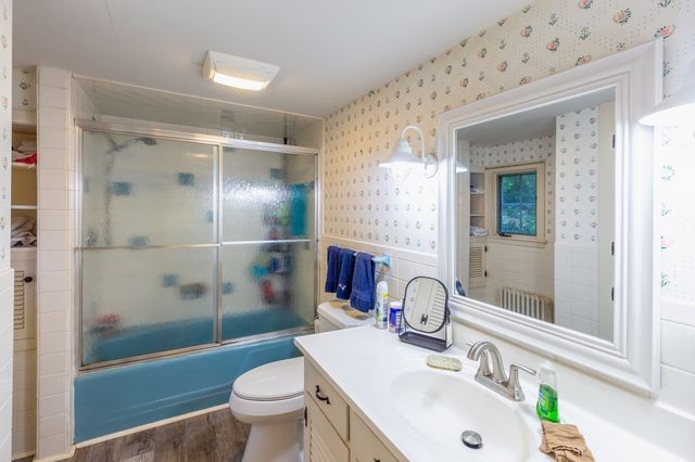 324 Sandwich St, Plymouth, MA 02360