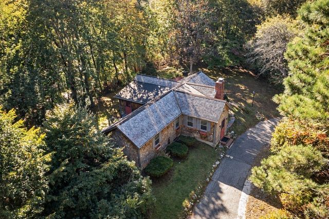 324 Sandwich St, Plymouth, MA 02360